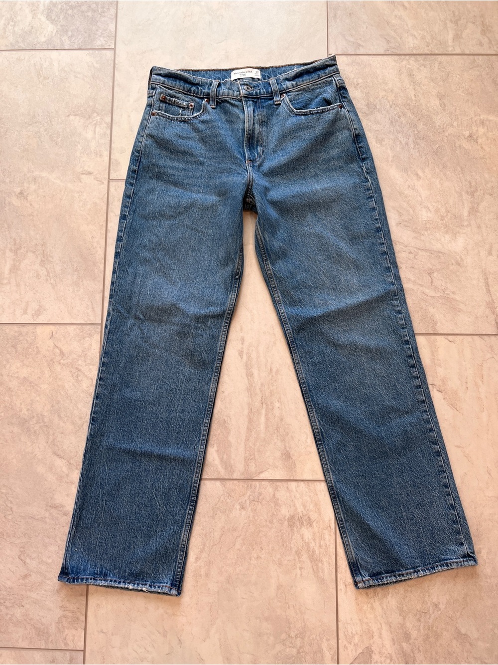 Abercrombie & Fitch The Baggy Low Rise Jeans